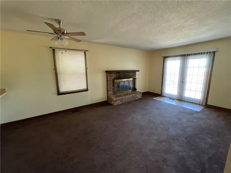 960 Hancock Drive, Decatur, IL 62521 - #2