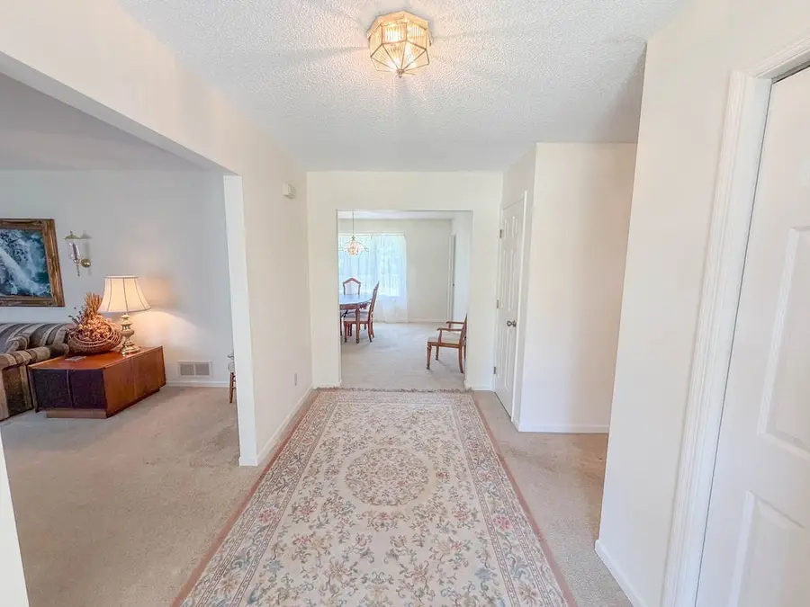 3132 Golf Circle, Danville, IL 61832 - #3