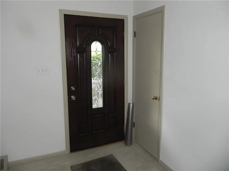 9 E North Court, Decatur, IL 62526 - #3