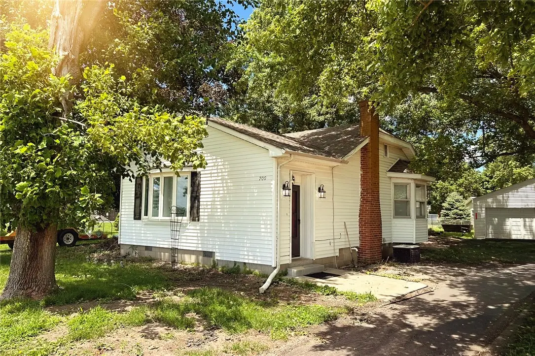 700 Southside Drive, Humboldt, IL 61931 - #1