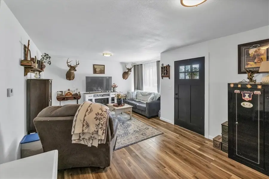 904 S Washington Street, Sullivan, IL 61951 - #3