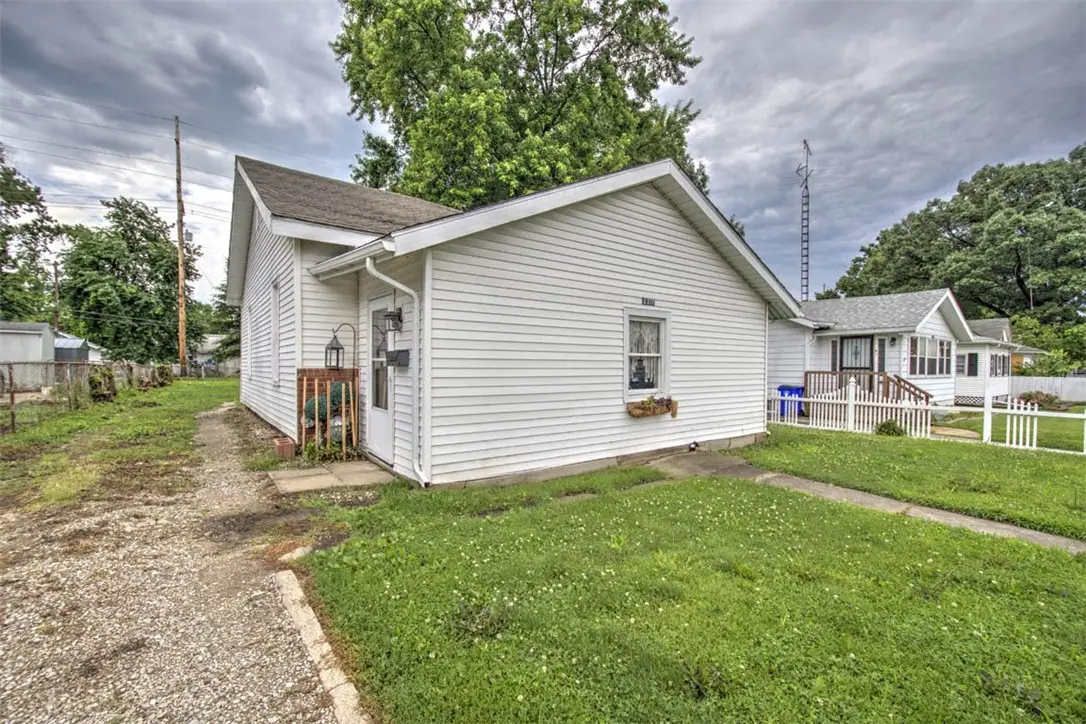 2317 E Eldorado Street, Decatur, IL 62521 - #1