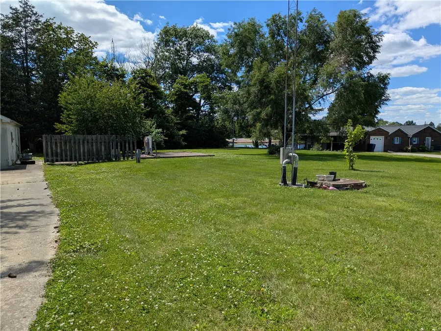 1229 N High Street, Paris, IL 61944 - #3