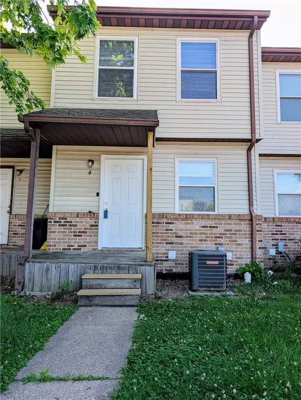 950 Edgar Drive #4, Charleston, IL 61920