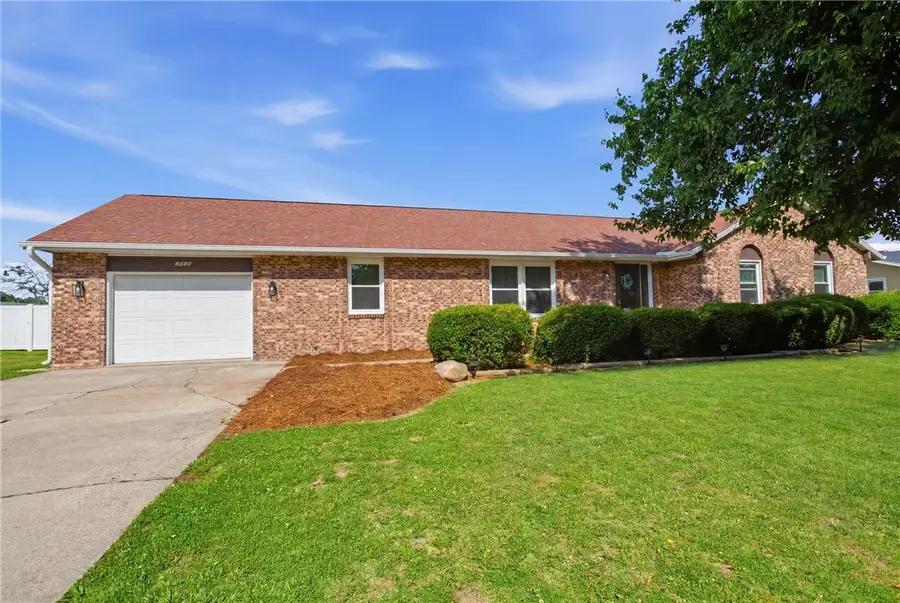 1015 Henrietta Street, Effingham, IL 62401 - #3