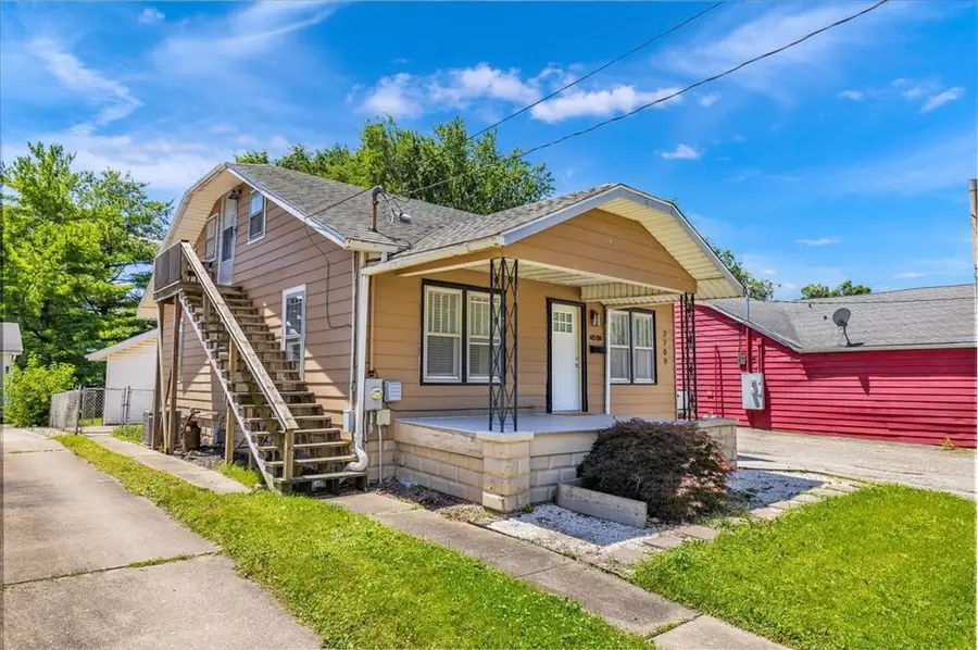 2709 Marshall Avenue, Mattoon, IL 61938 - #2