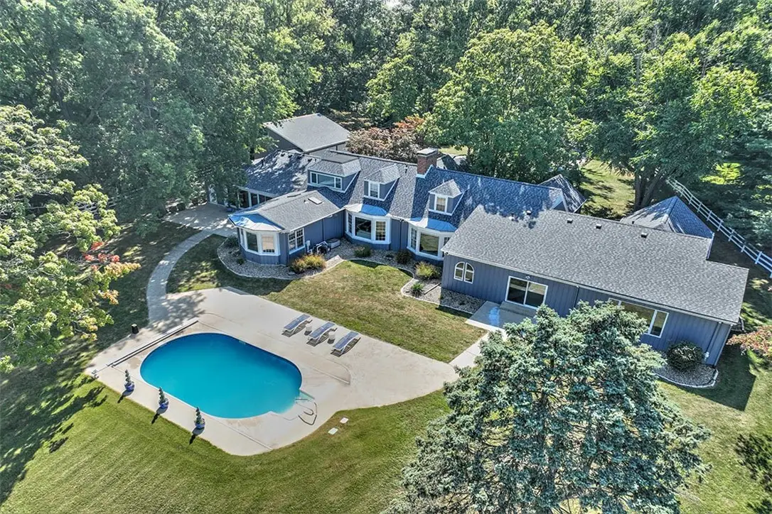 92 N Country Club Road, Decatur, IL 62521 - #1