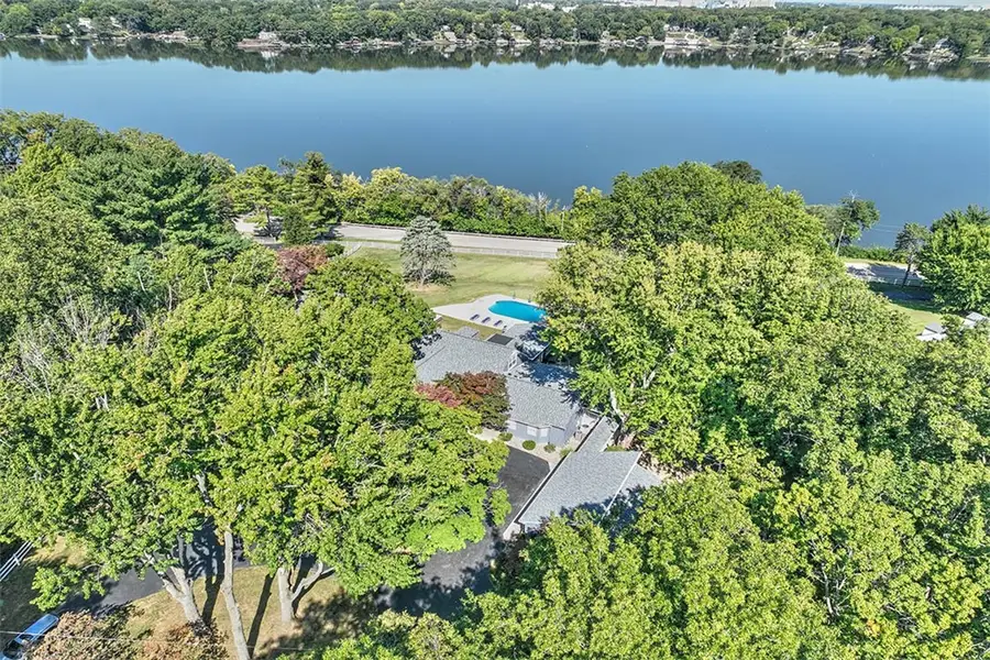 92 N Country Club Road, Decatur, IL 62521 - #2