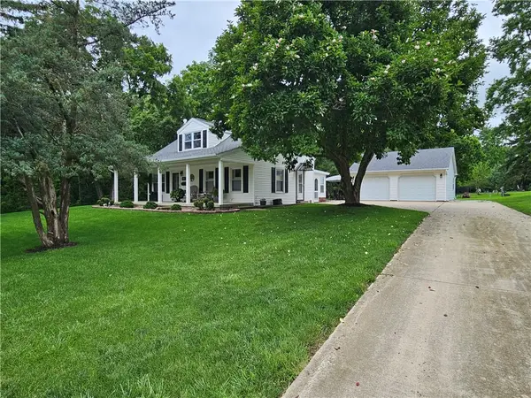 716 E Jackson Street, Sullivan, IL 61951