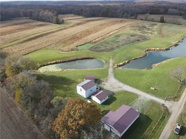 - 1100 N Road, Westville, IL 61883