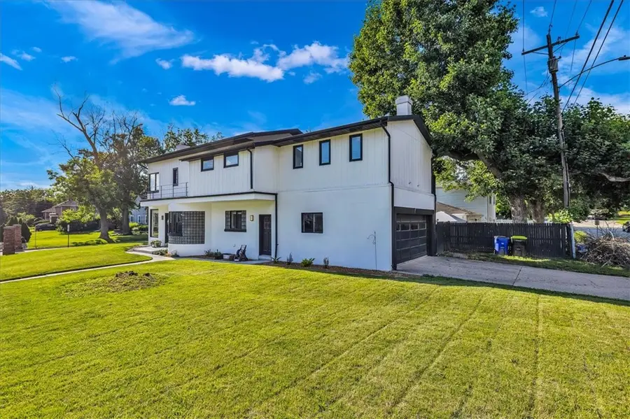 1 Edgewood Court, Decatur, IL 62522 - #2