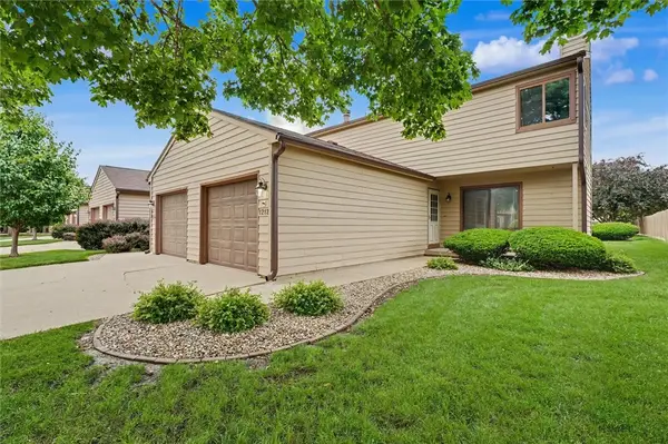 1212 Lancaster Drive, Champaign, IL 61821