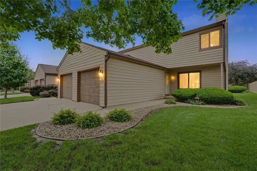1212 Lancaster Drive, Champaign, IL 61821 - #2