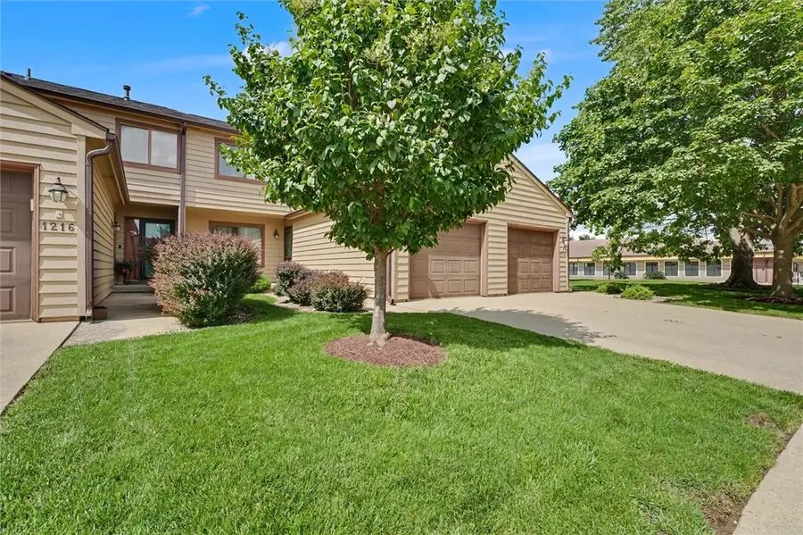 1214 Lancaster Drive, Champaign, IL 61821 - #2