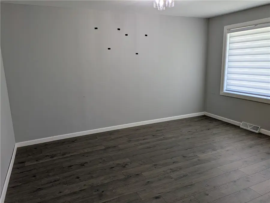 404 E Madison Street, Paris, IL 61944 - #2
