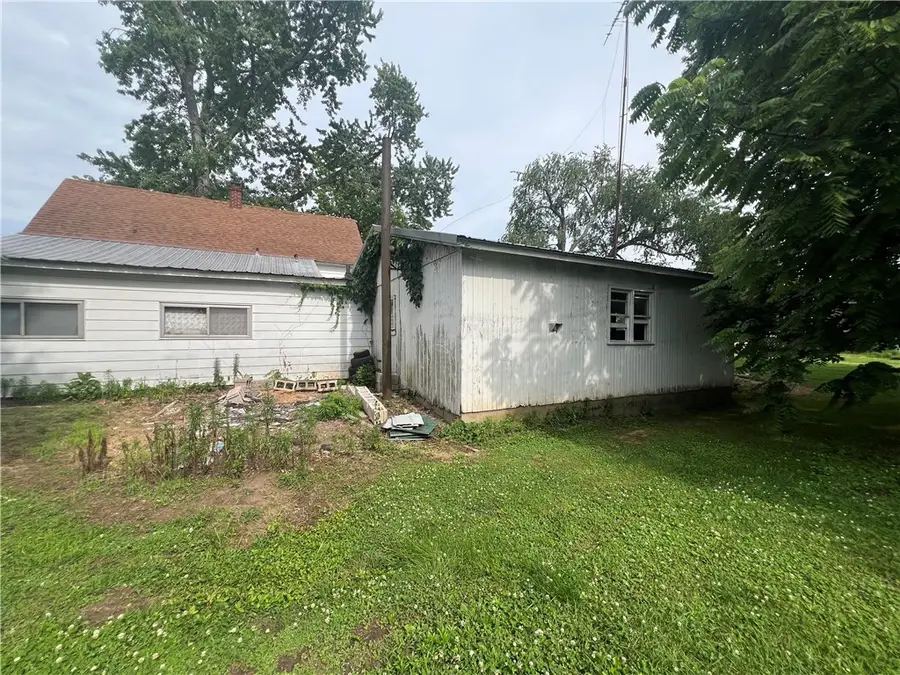 207 N Steele Street, Palestine, IL 62451 - #3