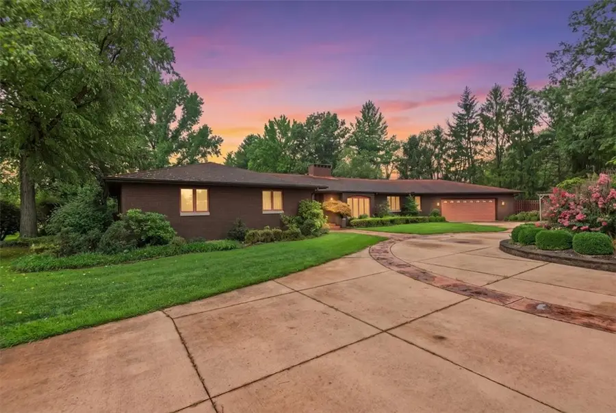 907 S Chestnut Street, Pana, IL 62557 - #2
