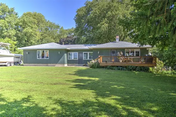 915 E 2700 North Road, Moweaqua, IL 62550