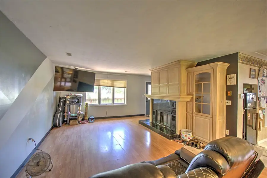 915 E 2700 North Road, Moweaqua, IL 62550 - #3