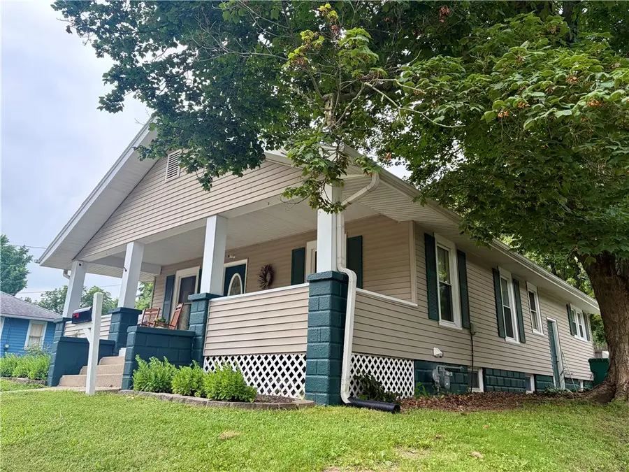 207 S Hickory Street, Pana, IL 62557 - #2