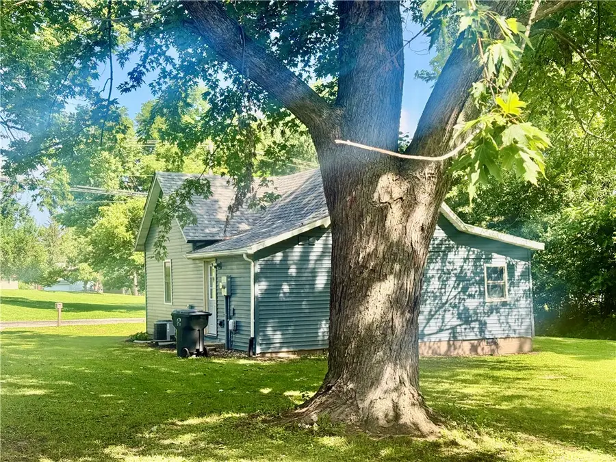 520 Bell Street, Mount Zion, IL 62549 - #2