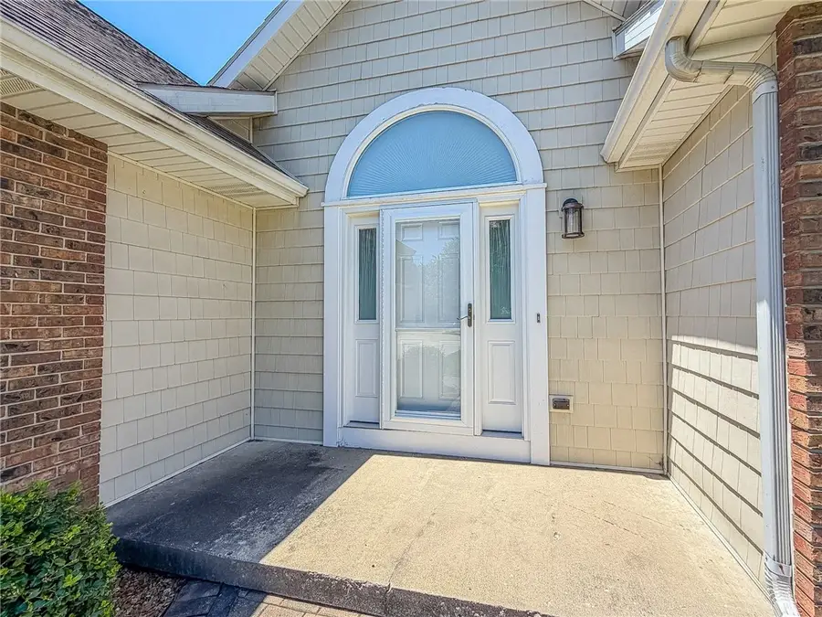 17 Lafayette Meadows, Mattoon, IL 61938 - #3