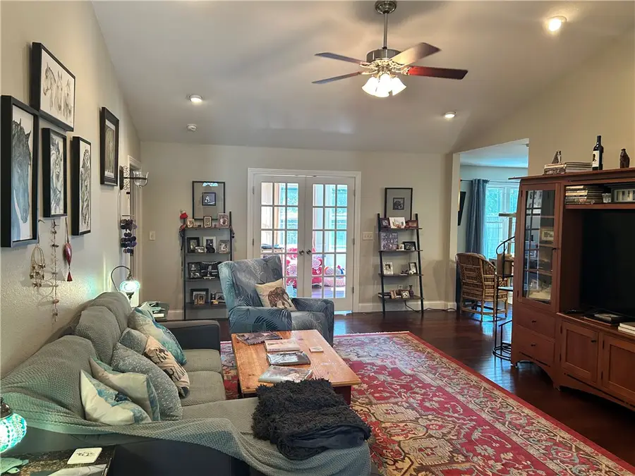 5 Stonefield Lane, Charleston, IL 61920 - #3