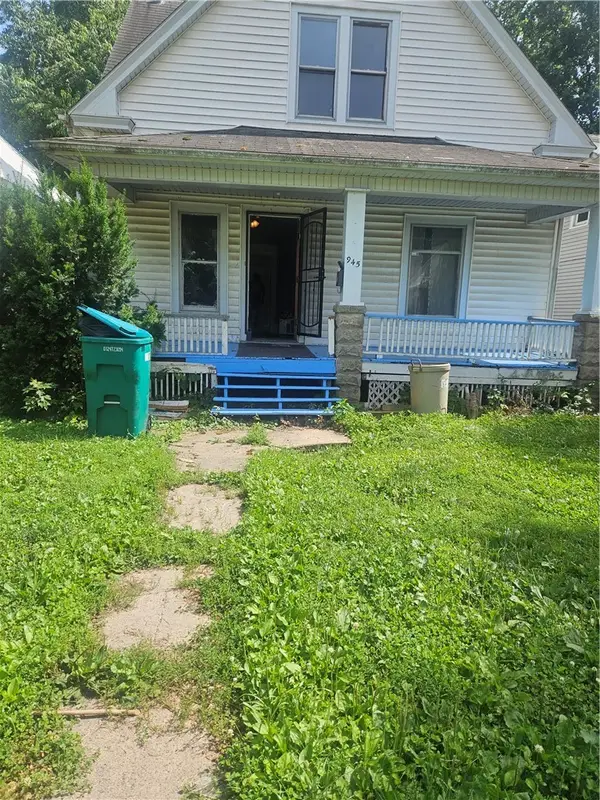 945 W Packard Street, Decatur, IL 62522