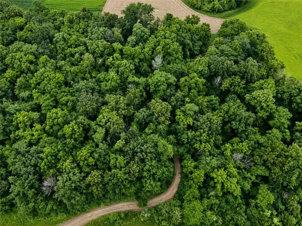 300 N Road, Lerna, IL 62440