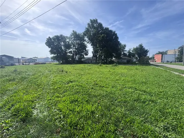 111 Poplar Street, Ashmore, IL 61912
