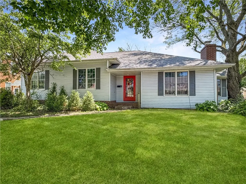 3309 Prairie Avenue, Mattoon, IL 61938 - #1