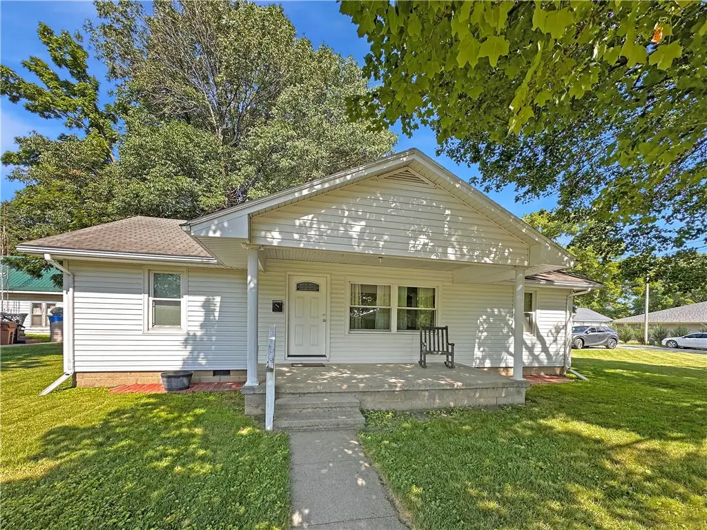 215 S Sheldon Street, Arcola, IL 61910 - #1