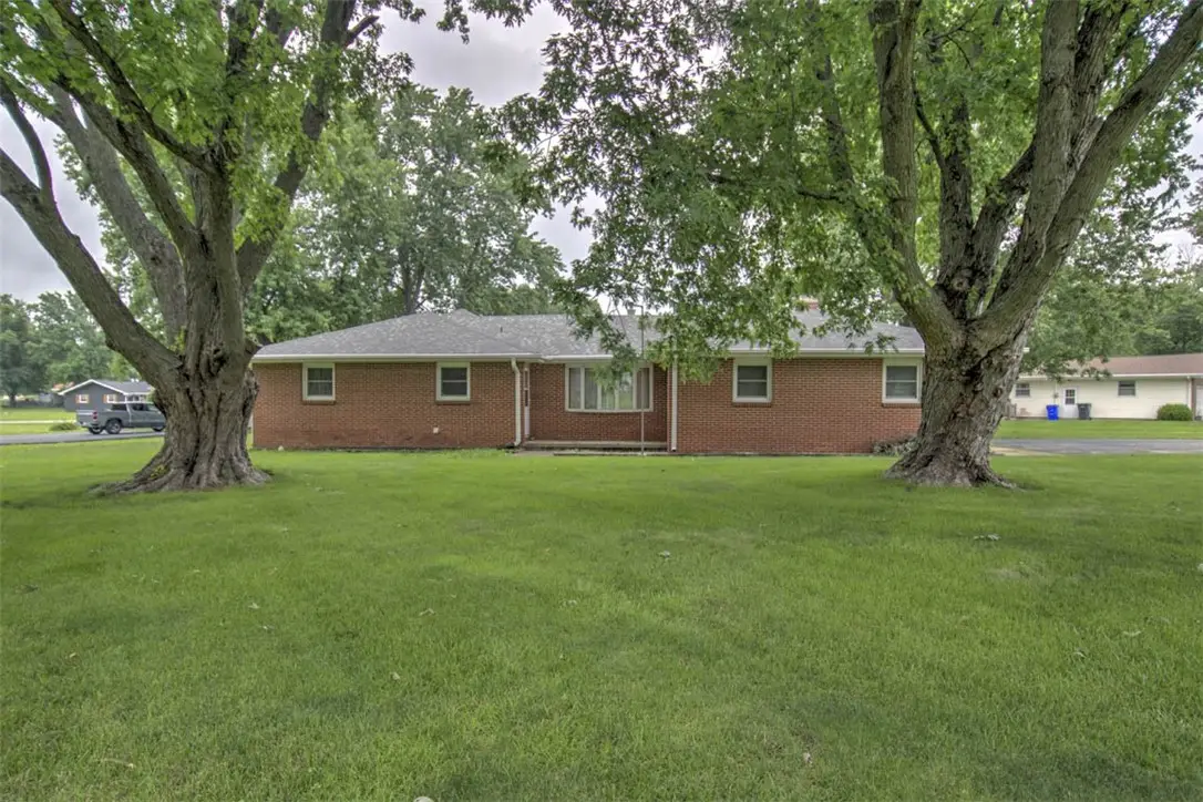 2220 Dunes Drive, Decatur, IL 62526 - #1