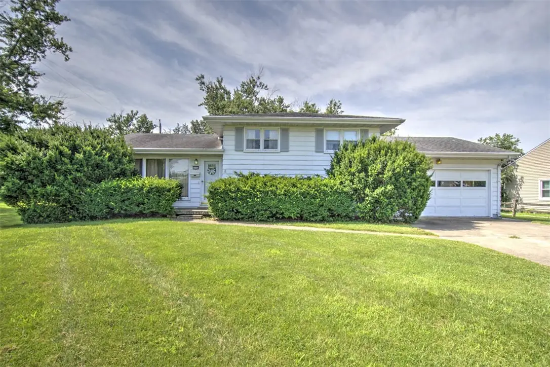 3113 E Chestnut Avenue, Decatur, IL 62521 - #1