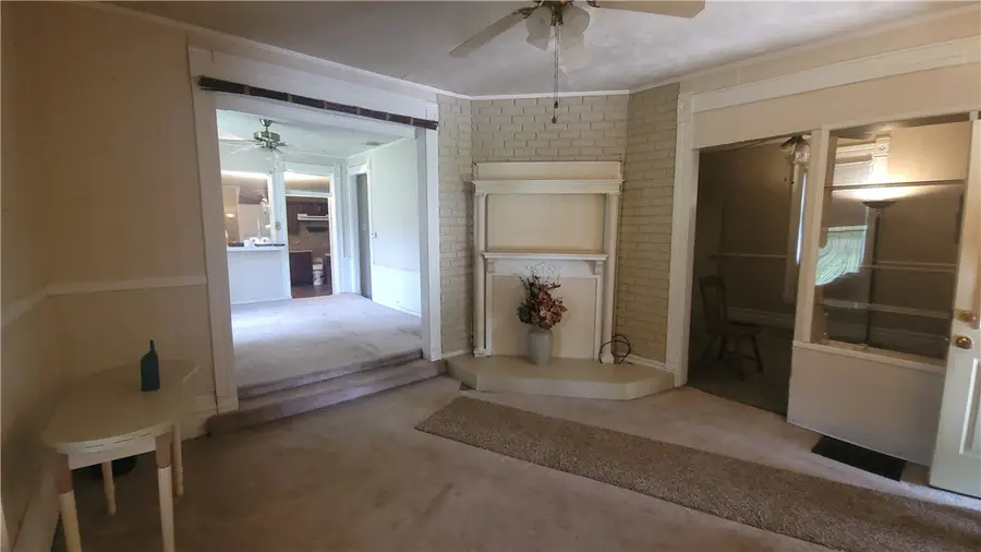 953 W Macon Street, Decatur, IL 62522 - #3