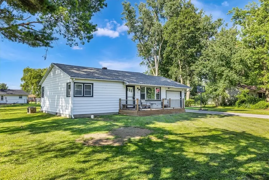 12 Iola Court, Bethany, IL 61914 - #2