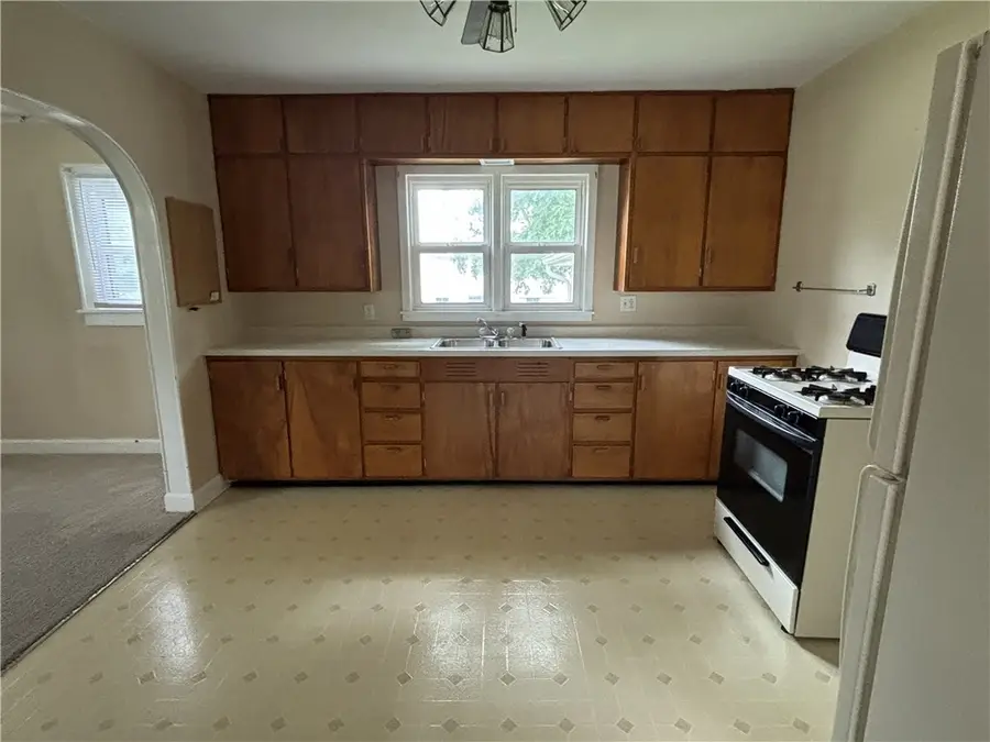 102 W 13th Street, Danville, IL 61832 - #3