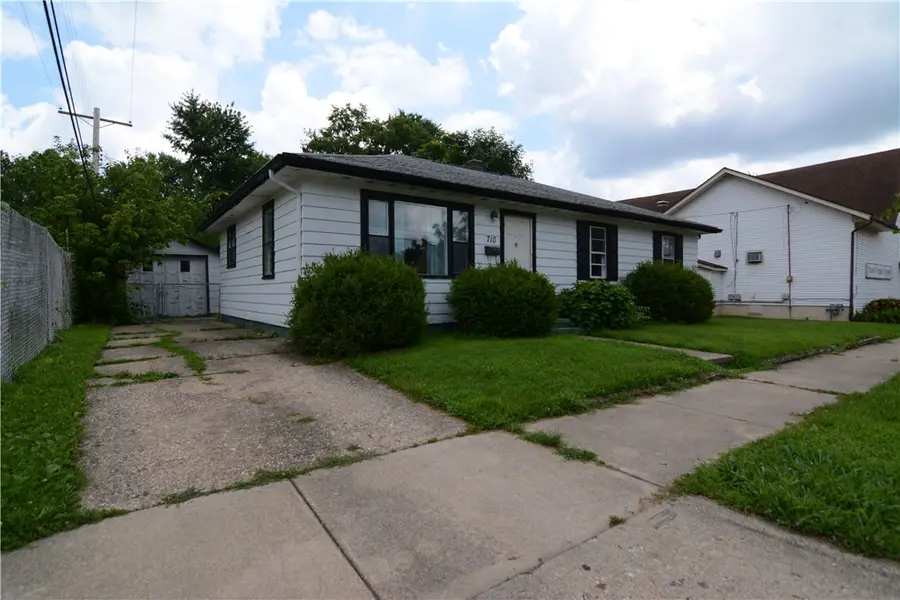 710 S 17th Street, Decatur, IL 62521 - #3