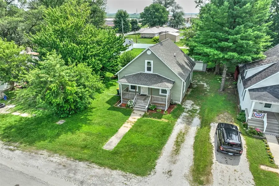110 N Poplar Street, Assumption, IL 62510 - #3
