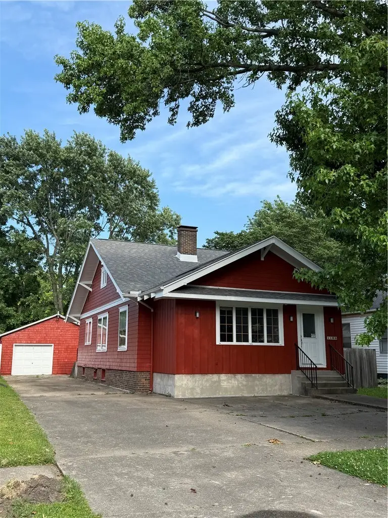1108 S 16th Street, Mattoon, IL 61938 - #2