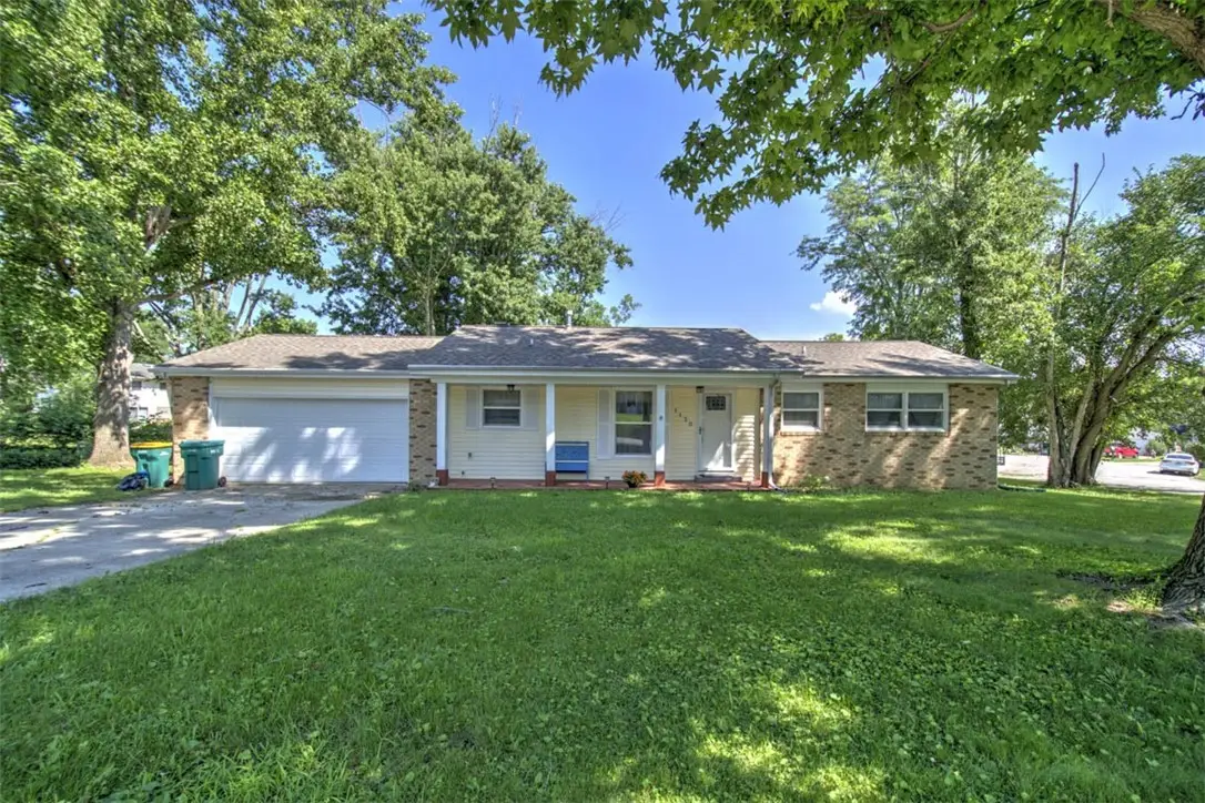 1130 S Wildwood Drive, Mount Zion, IL 62549 - #1