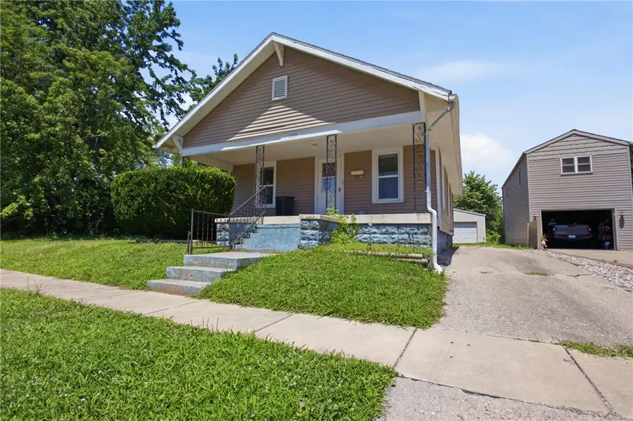 1409 Monroe Avenue, Charleston, IL 61920 - #2