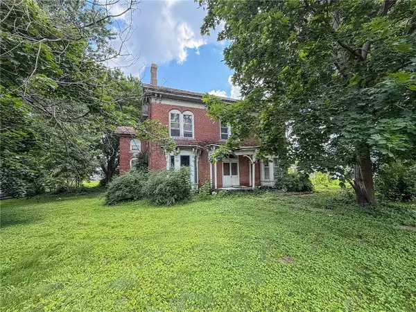 303 N Broadway Street, Newman, IL 61942