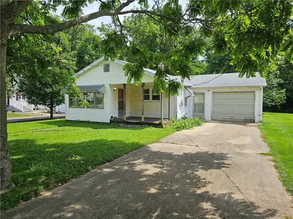 406 N Delaware Street, Greenup, IL 62428