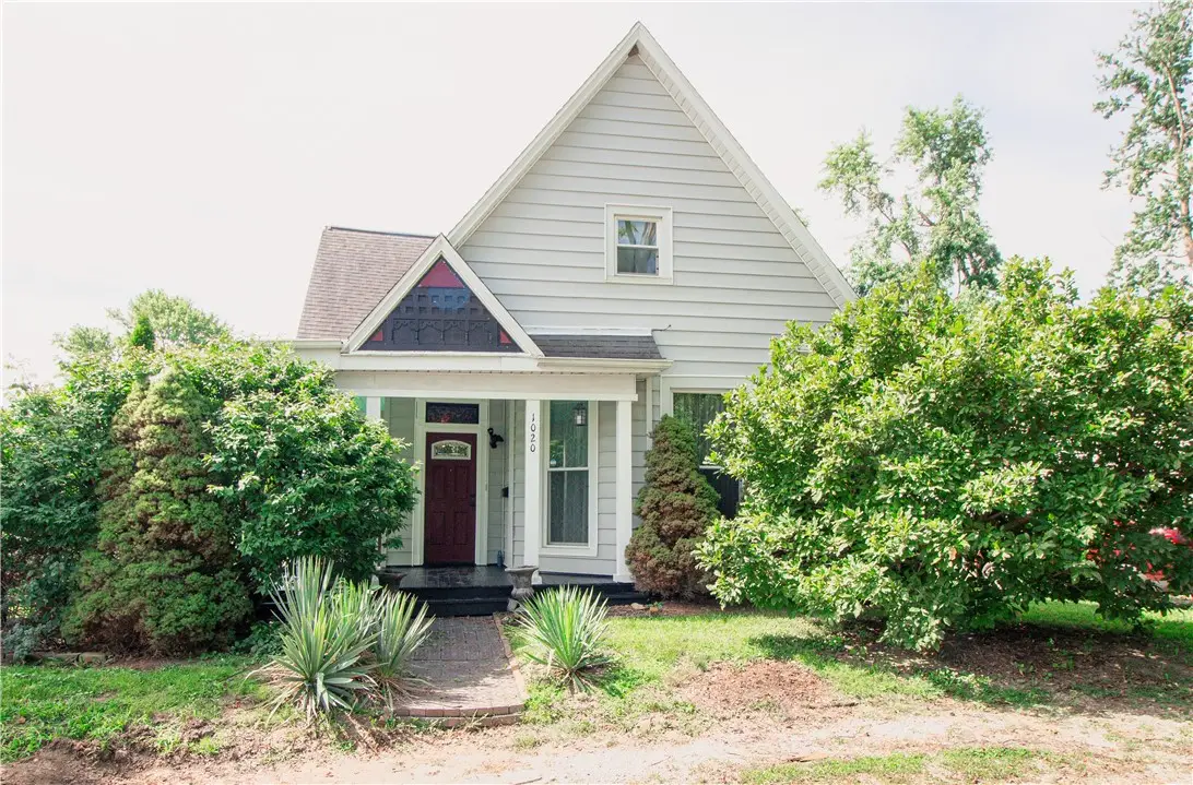 1020 Van Buren Avenue, Charleston, IL 61920 - #1
