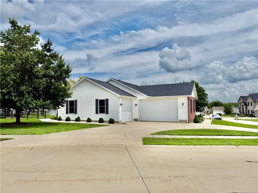 140 Lexington Circle, Mount Zion, IL 62549 - #2