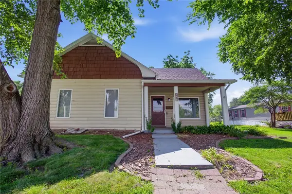 406 N 2nd Street, Altamont, IL 62411