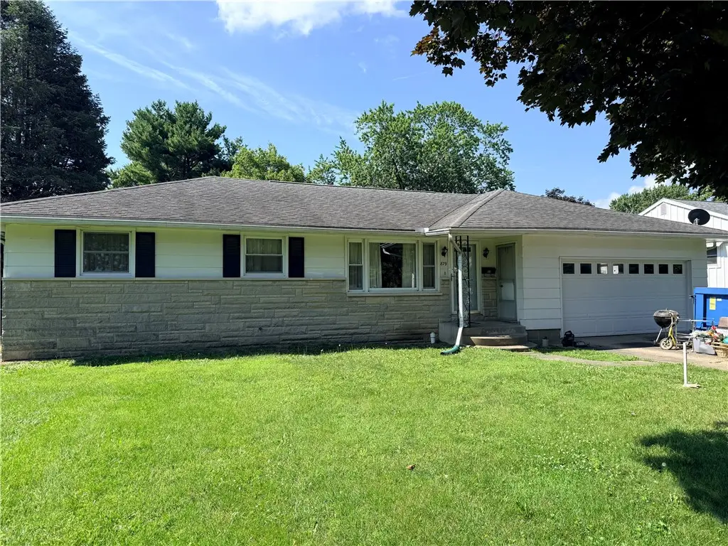879 E Honeywell Avenue, Hoopeston, IL 60942 - #1