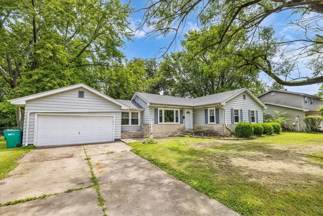 336 N Country Club Road, Decatur, IL 62521 - #1