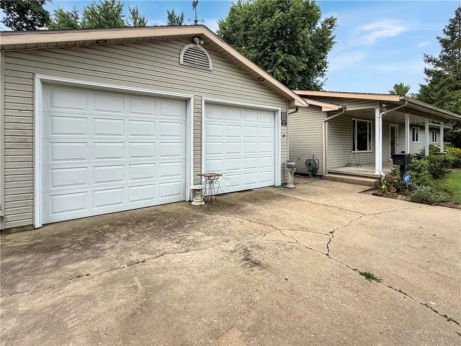 120 Heather Drive, Charleston, IL 61920 - #2